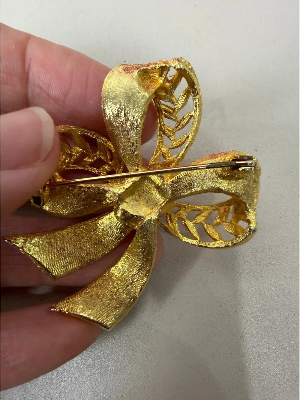 Vintage Gold Tone Bow Brooch Pin